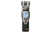 Compact sized instrument for moisture measurement