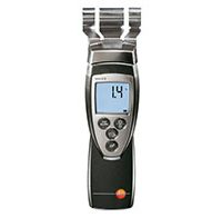 Compact sized instrument for moisture measurement